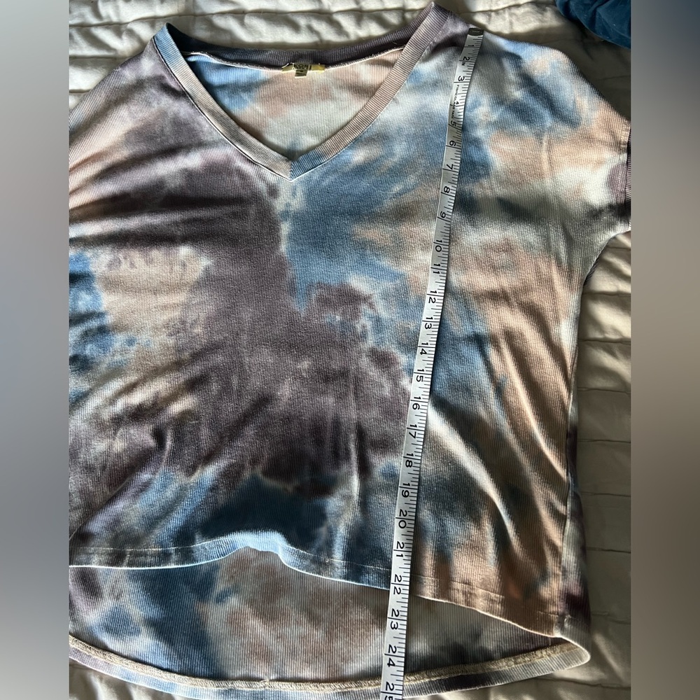 Kori America Top Tie-Dye boho V-Neck Long Sleeve Medium - Picture 3 of 6